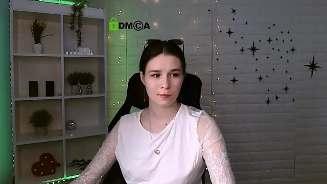 Snapshot of angie_foxy1 chatting on 27, 6, 2026 angie foxy1 online show from 27, 6, 2026
