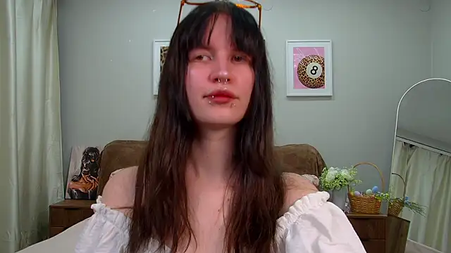 Snapshot of VivianCaro chatting on 14, 5, 2026 VivianCaro online show from 14, 5, 2026