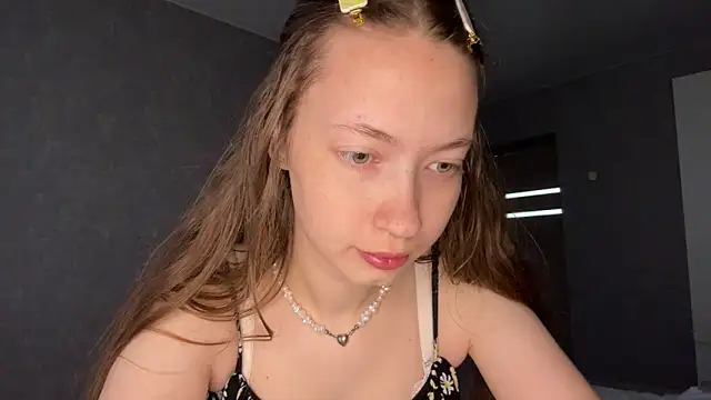 Emily Mur  online show from 4, 6, 2026