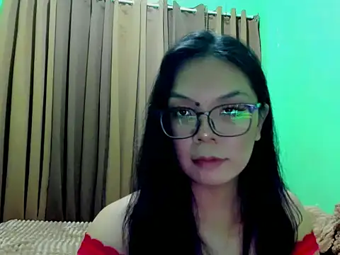 Snapshot of mamacitttaa chatting on 19, 5, 2026 mamacitttaa online show from 19, 5, 2026
