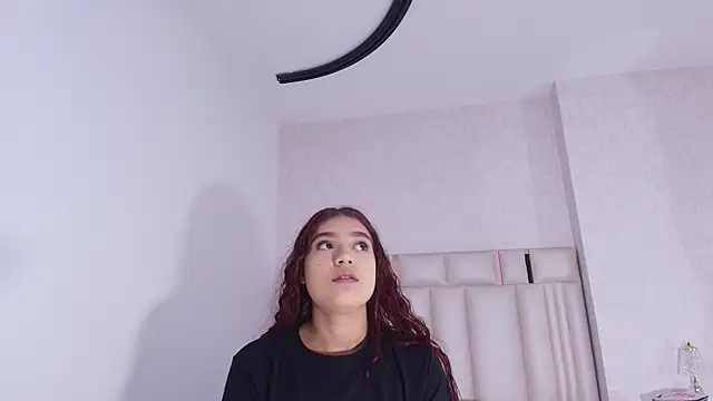 mia velvett  online show from 24, 6, 2026