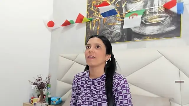 lunaasmithh online show from 2, 7, 2026
