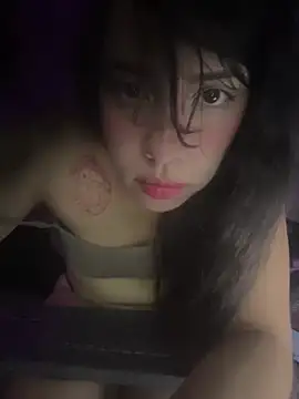 Snapshot of LiLuciana chatting on 5, 7, 2026 LiLuciana online show from 5, 7, 2026