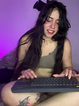 Snapshot of LiLuciana chatting on 5, 7, 2026 LiLuciana online show from 5, 7, 2026