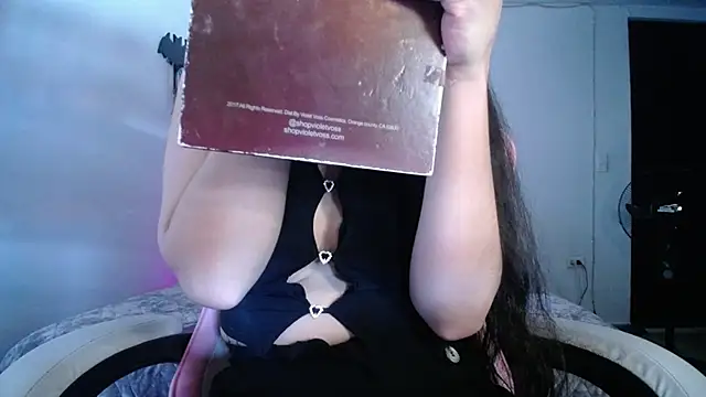 Snapshot of LiLuciana chatting on 7, 7, 2026 LiLuciana online show from 7, 7, 2026