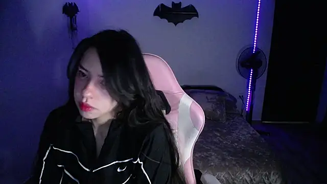 Snapshot of LiLuciana chatting on 26, 6, 2026 LiLuciana online show from 26, 6, 2026