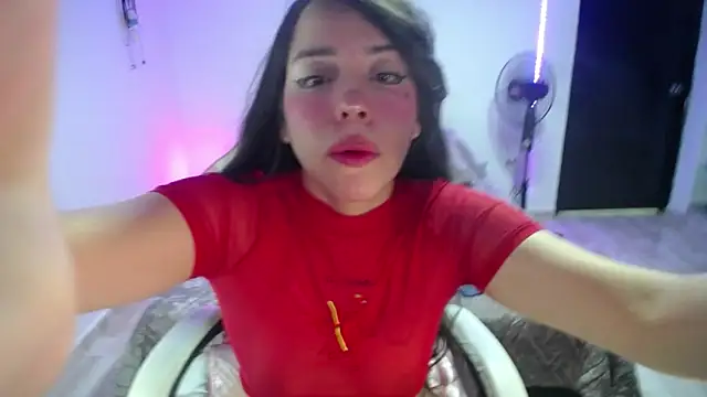Snapshot of LiLuciana chatting on 27, 6, 2026 LiLuciana online show from 27, 6, 2026