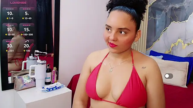 Snapshot of Sol__Latina chatting on 26, 5, 2026 Sol Latina online show from 26, 5, 2026