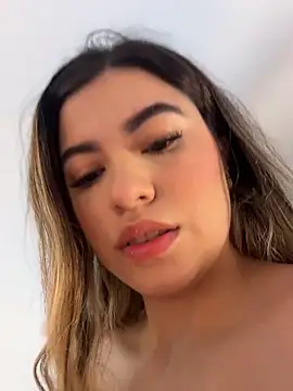 Snapshot of Vicky_Rico_ chatting on 7, 6, 2026 Vicky Rico online show from 7, 6, 2026
