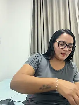 Snapshot of rousee69_ chatting on 14, 6, 2026 rousee69 online show from 14, 6, 2026