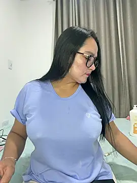 Snapshot of rousee69_ chatting on 21, 6, 2026 rousee69 online show from 21, 6, 2026