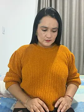 Snapshot of rousee69_ chatting on 31, 5, 2026 rousee69 online show from 31, 5, 2026