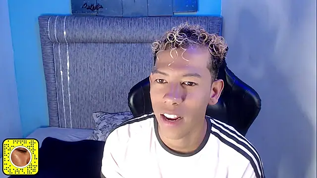 Snapshot of Taylerr_18 chatting on 14, 5, 2026 Taylerr 18 online show from 14, 5, 2026
