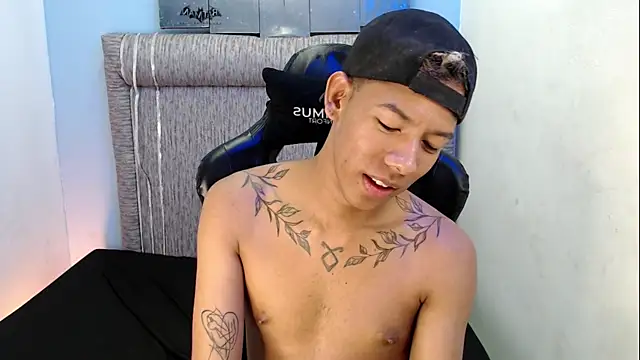 Snapshot of Taylerr_18 chatting on 9, 6, 2026 Taylerr 18 online show from 9, 6, 2026