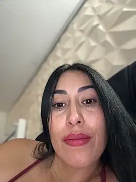 Snapshot of areviklusine1 chatting on 11, 6, 2026 areviklusine1 online show from 11, 6, 2026