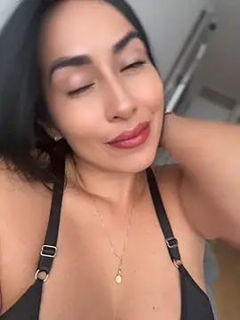 Snapshot of areviklusine1 chatting on 23, 4, 2026 areviklusine1 online show from 23, 4, 2026