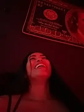 Snapshot of areviklusine1 chatting on 12, 6, 2026 areviklusine1 online show from 12, 6, 2026