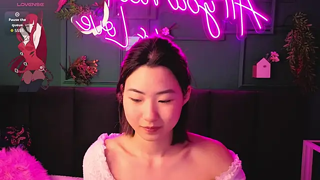 Snapshot of Runi_Asian chatting on 5, 6, 2026 Runi Asian online show from 5, 6, 2026