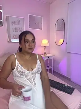 Snapshot of Kitty_lulu_ chatting on 10, 6, 2026 Kitty lulu online show from 10, 6, 2026
