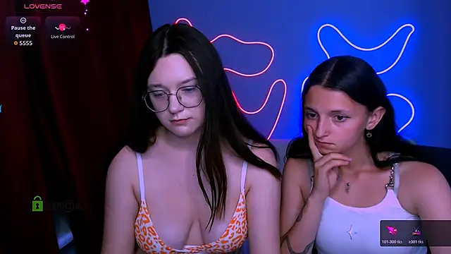 caroline honeyy online show from 27, 6, 2026