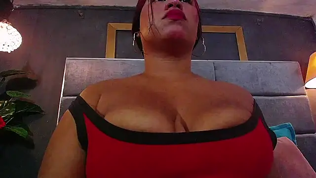 Snapshot of ahinoa_prince chatting on 4, 7, 2026 ahinoa prince online show from 4, 7, 2026