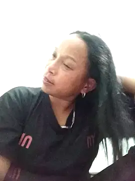 Snapshot of Olivia_pussy chatting on 13, 5, 2026 Olivia pussy online show from 13, 5, 2026