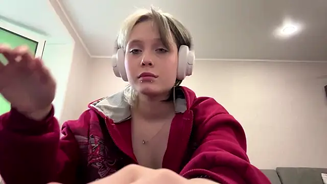 Snapshot of CuteLilit chatting on 2, 6, 2026 CuteLilit online show from 2, 6, 2026