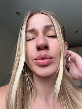 Snapshot of AnnaMist_ chatting on 1, 7, 2026 AnnaMist online show from 1, 7, 2026