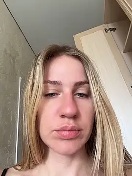 Snapshot of AnnaMist_ chatting on 18, 6, 2026 AnnaMist online show from 18, 6, 2026