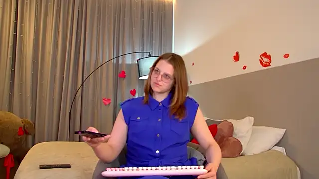 Snapshot of AlexaAvery chatting on 19, 5, 2026 AlexaAvery online show from 19, 5, 2026