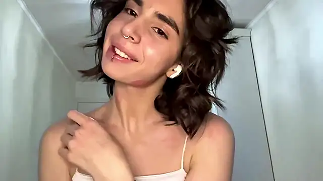JessiaRuezga online show from 25, 5, 2026