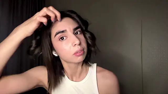 JessiaRuezga online show from 22, 6, 2026