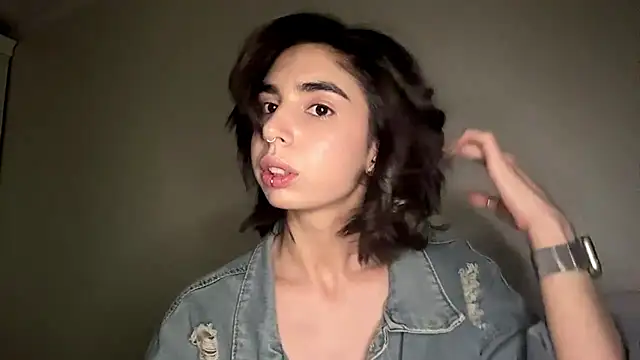 JessiaRuezga online show from 17, 5, 2026