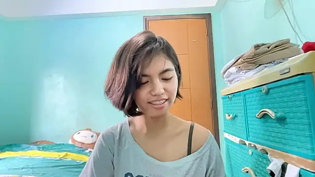 Snapshot of YukikoSchaefers chatting on 19, 6, 2026 YukikoSchaefers online show from 19, 6, 2026