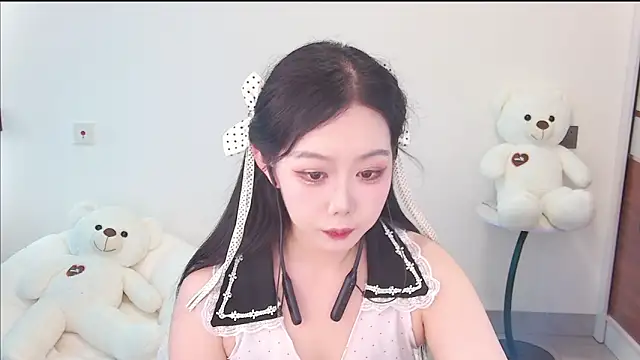 Snapshot of swie111 chatting on 25, 5, 2026 swie111 online show from 25, 5, 2026