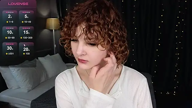 Snapshot of Kira__Fluffy chatting on 25, 6, 2026 Kira Fluffy online show from 25, 6, 2026