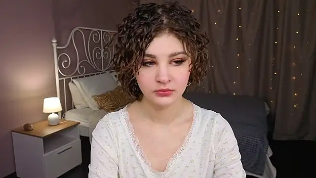 Snapshot of Kira__Fluffy chatting on 21, 5, 2026 Kira Fluffy online show from 21, 5, 2026