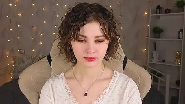 Snapshot of Kira__Fluffy chatting on 31, 5, 2026 Kira Fluffy online show from 31, 5, 2026