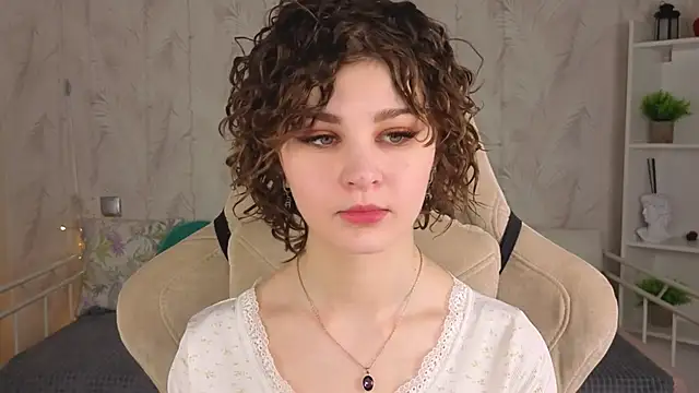 Snapshot of Kira__Fluffy chatting on 30, 5, 2026 Kira Fluffy online show from 30, 5, 2026