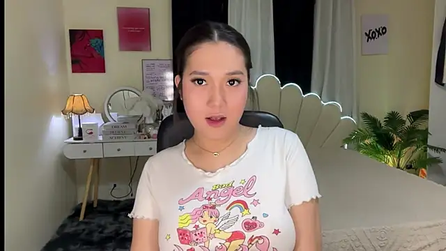 Snapshot of RingMyBelle chatting on 12, 6, 2026 RingMyBelle online show from 12, 6, 2026