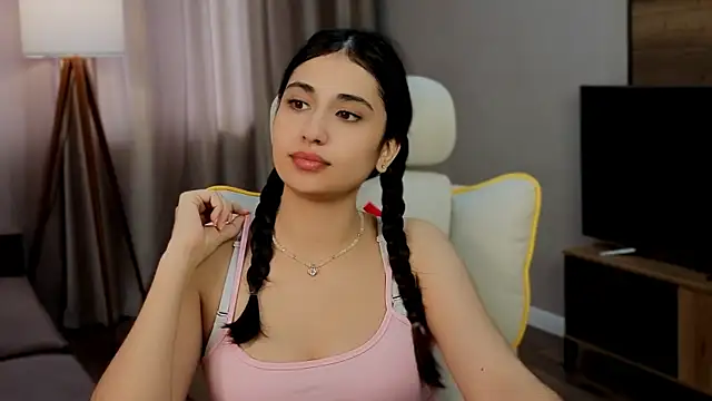 honeylanaa online show from 5, 6, 2026