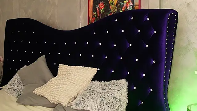 IvyLoren online show from 20, 5, 2026