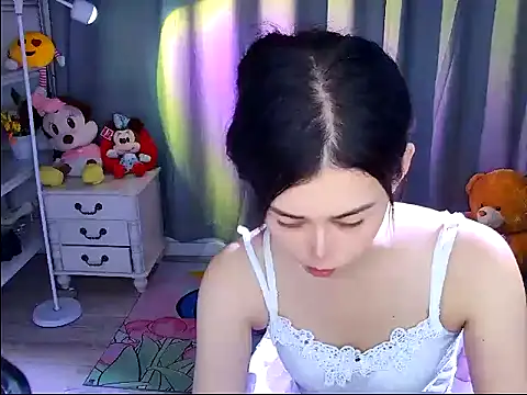 QinQin-888 online show from 20, 5, 2026