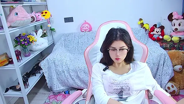Snapshot of QinQin-888 chatting on 15, 6, 2026 QinQin-888 online show from 15, 6, 2026