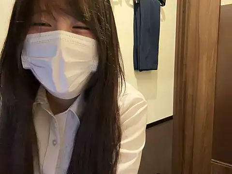 Snapshot of miniminimo_o chatting on 25, 6, 2026 miniminimo o online show from 25, 6, 2026