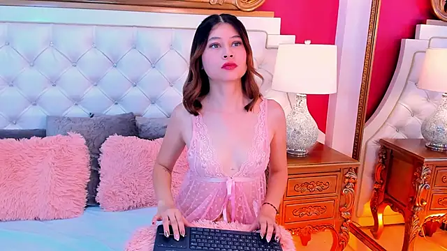 EmmaRoselyn online show from 26, 6, 2026