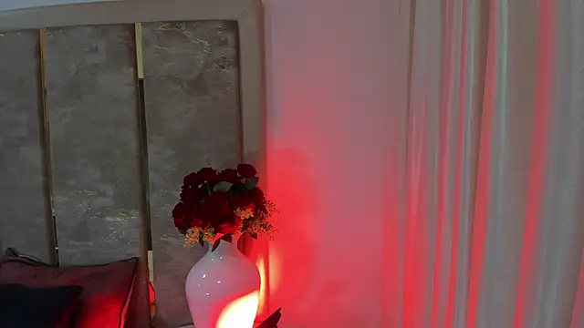 Snapshot of MaiaLopez chatting on 25, 6, 2026 MaiaLopez online show from 25, 6, 2026
