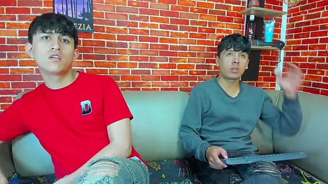 Hoot boyss  online show from 25, 5, 2026