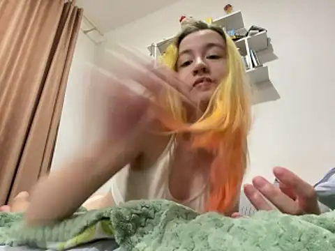 Snapshot of Emilya201 chatting on 21, 5, 2026 Emilya201 online show from 21, 5, 2026