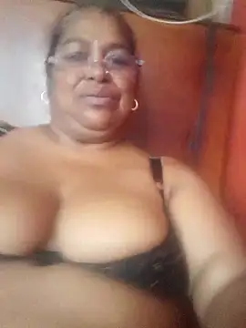 Snapshot of Megansquirt69 chatting on 25, 5, 2026 Megansquirt69 online show from 25, 5, 2026